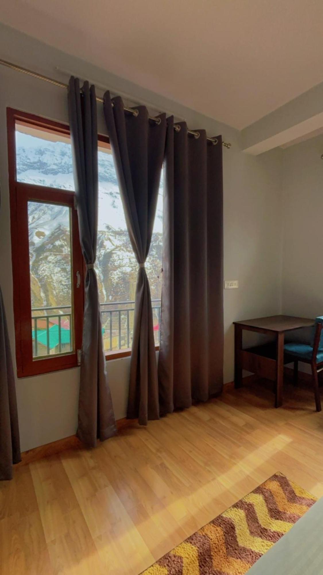 Lha Pomo Apartment Kyelang Ngoại thất bức ảnh