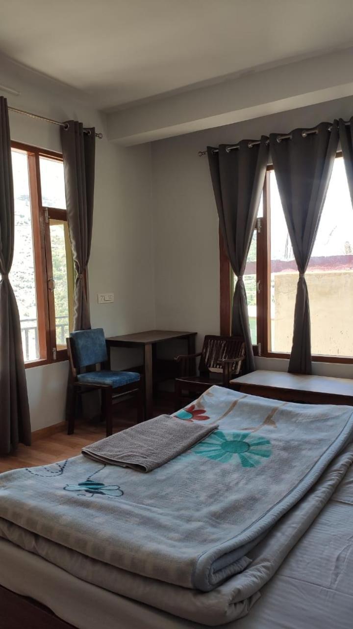 Lha Pomo Apartment Kyelang Ngoại thất bức ảnh